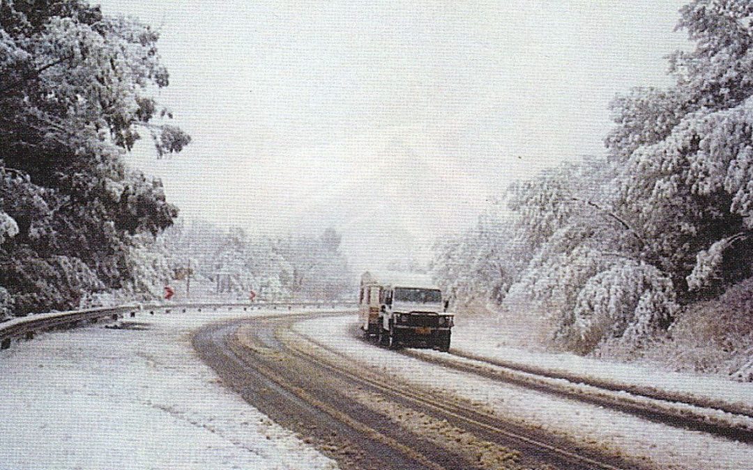A snowy Oliviershoek pass (1996)